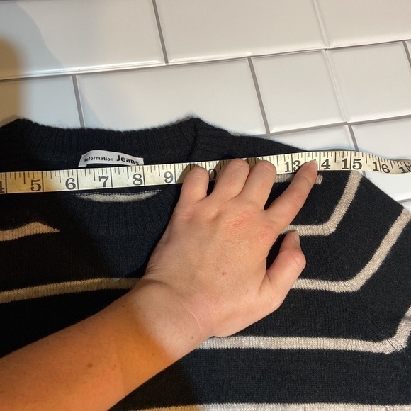 Reformation Sweater Size Check Measurements - Picture 5 of 6